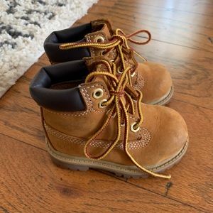 Baby timberland boots in excellent used condition!